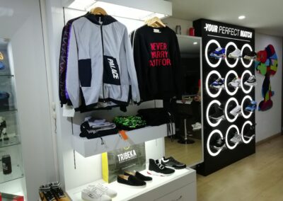 Diseño y producción de show room. identidad de marca, branding. BTL. diseño de espacios comerciales modernos